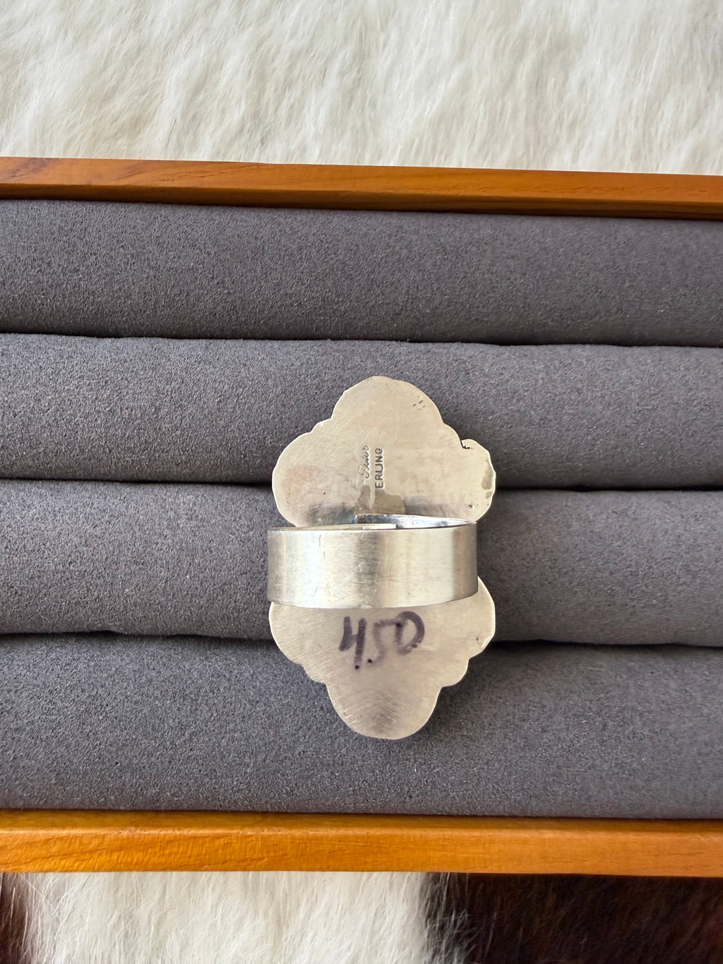 Ella Peter Palomino Ring