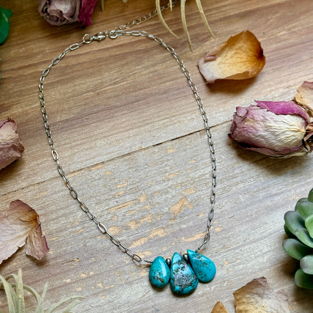 15” Turquoise Teardrop Chain Necklace – Silver Plated Paperclip