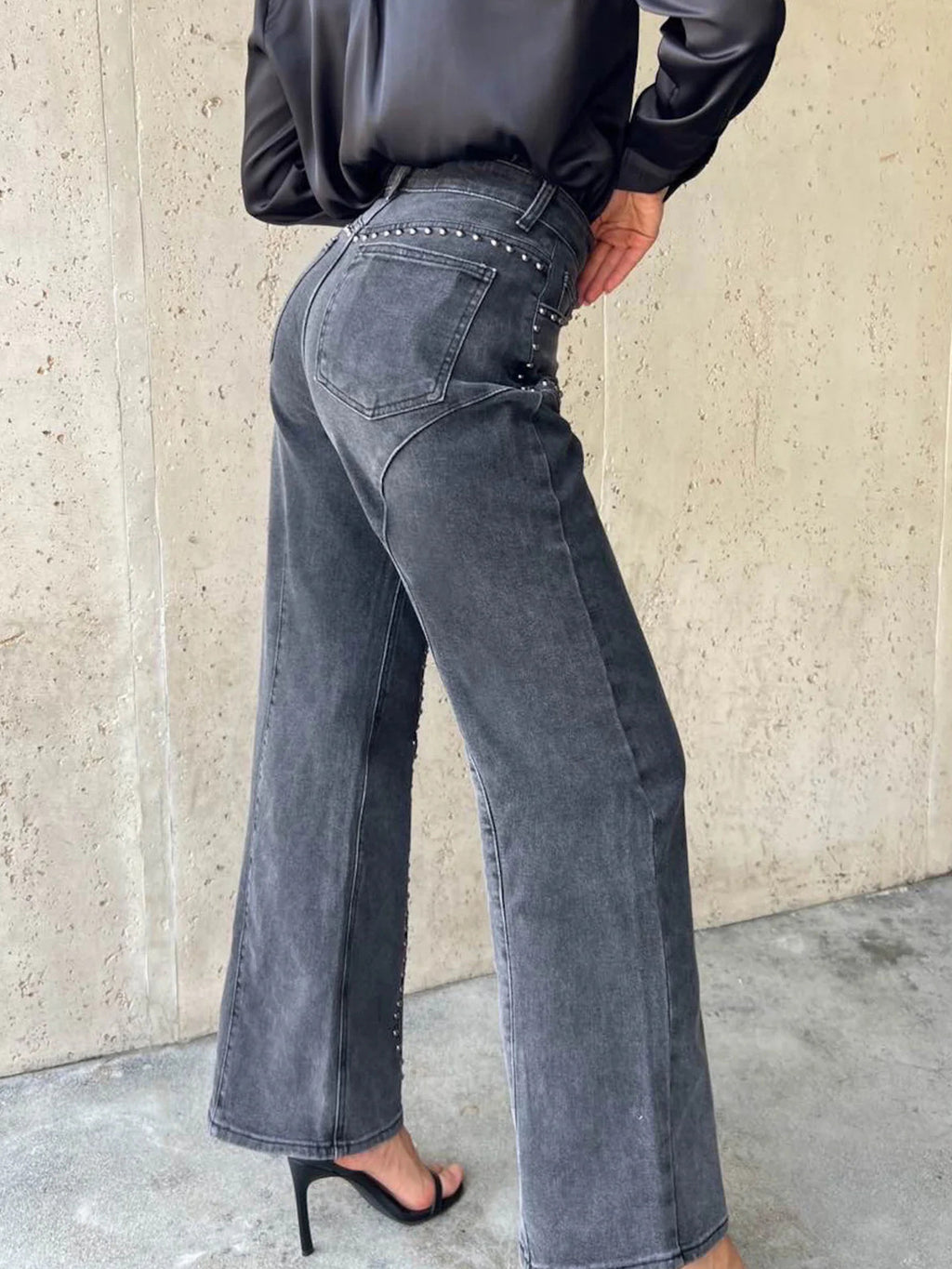 6144c9c83c1c43cb857506609b29a117-Max