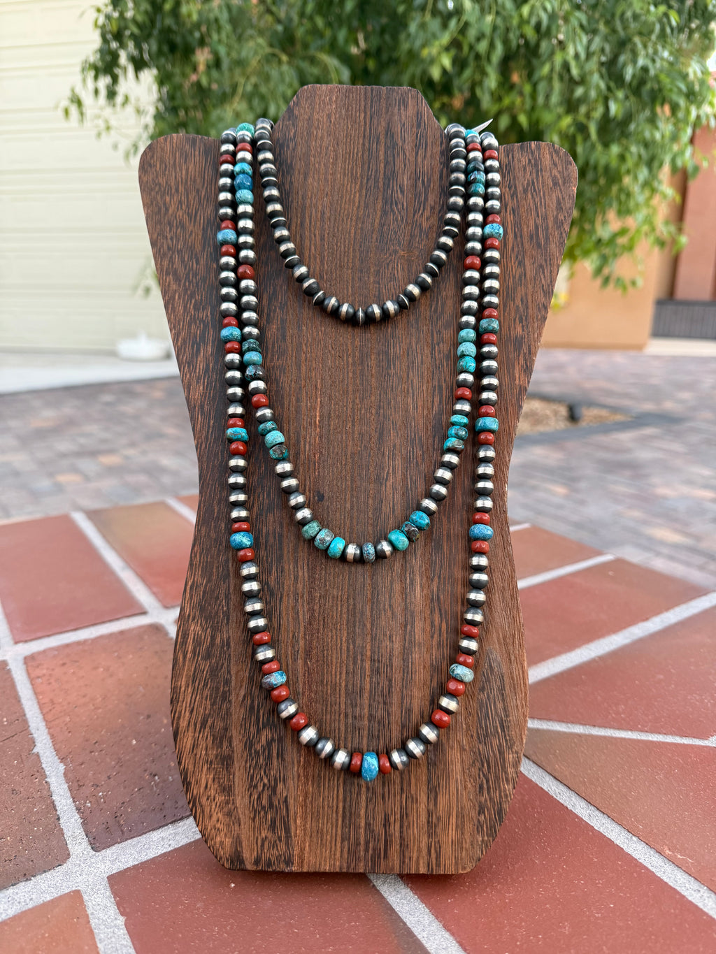 Handmade saucer & pearl necklace