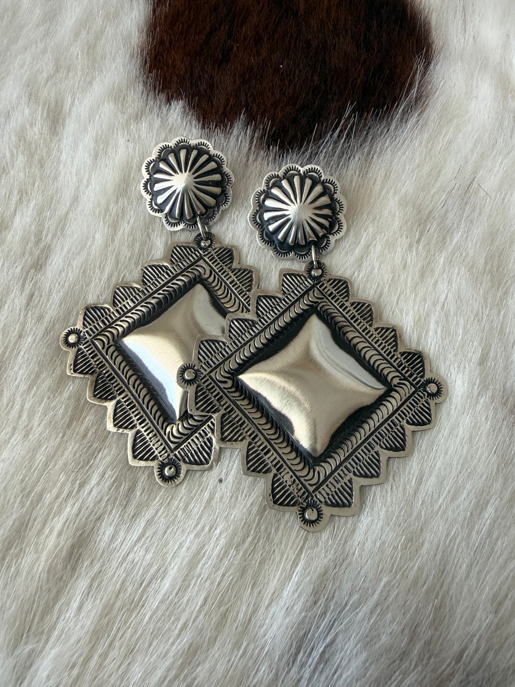 Leander Tahe Earrings