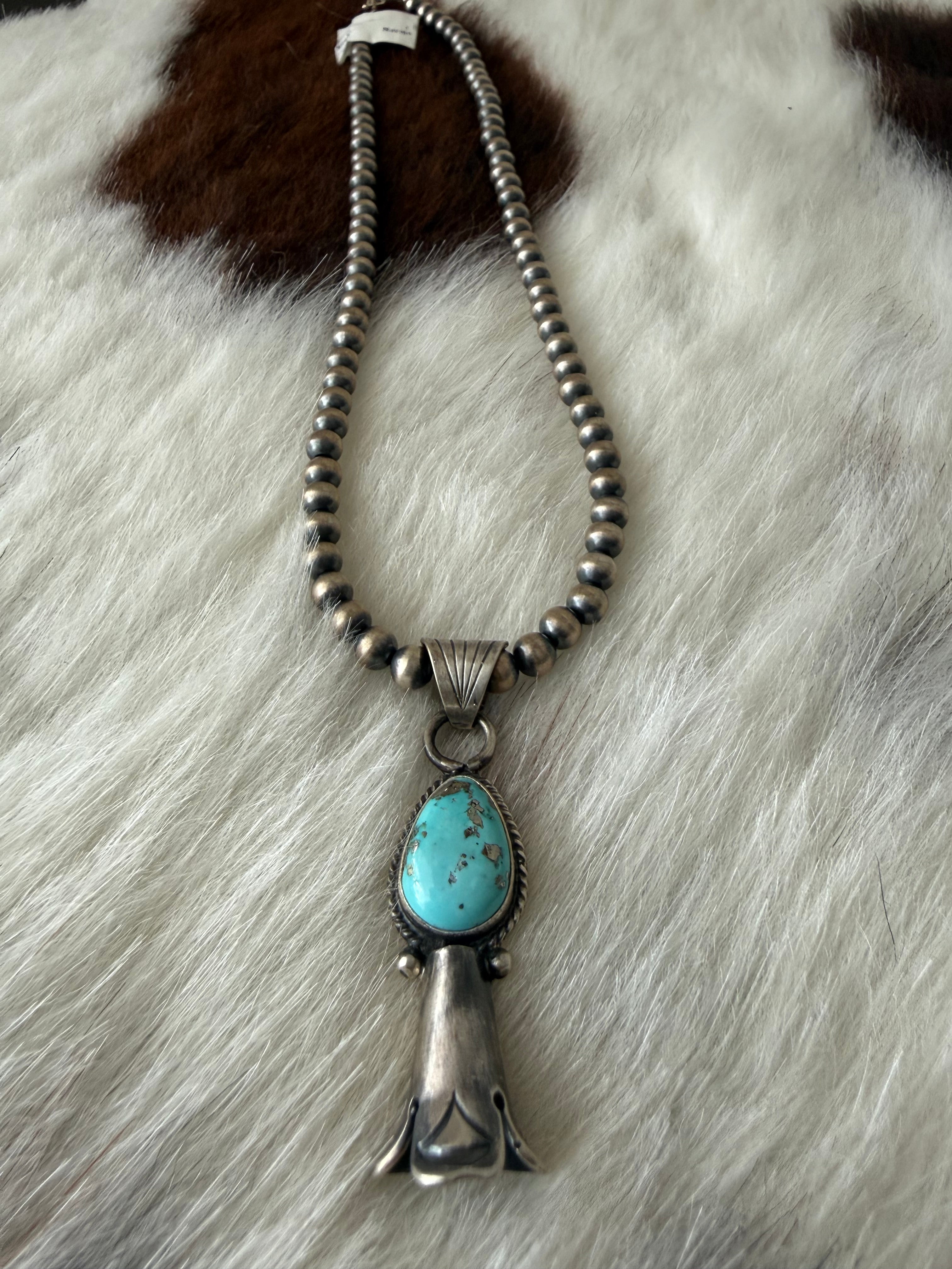 Turquoise blossom pendant with pearls