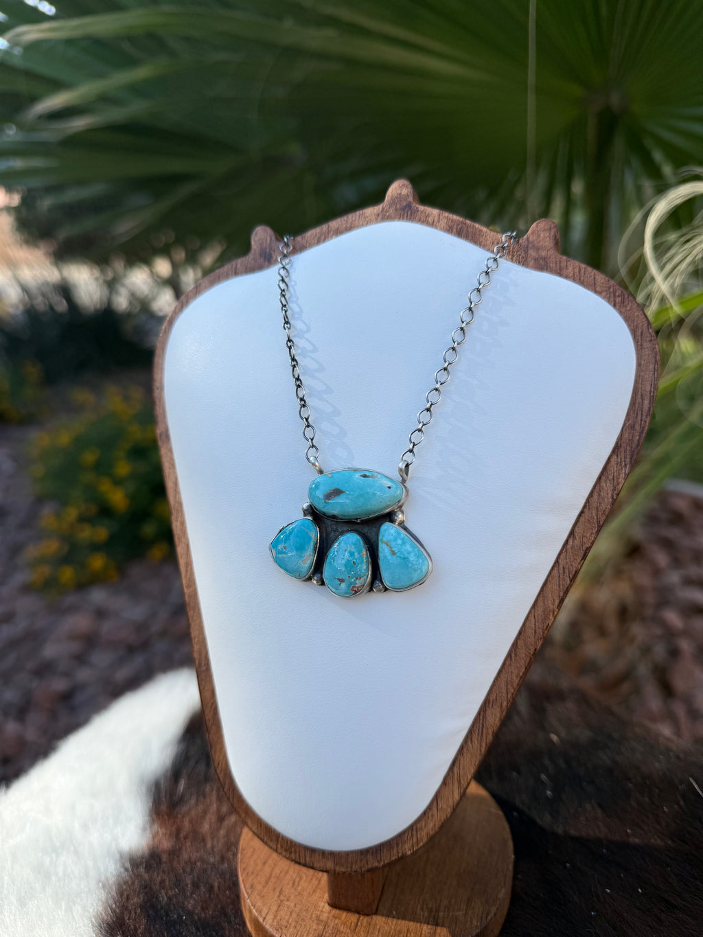 Ella Peter Cluster necklace