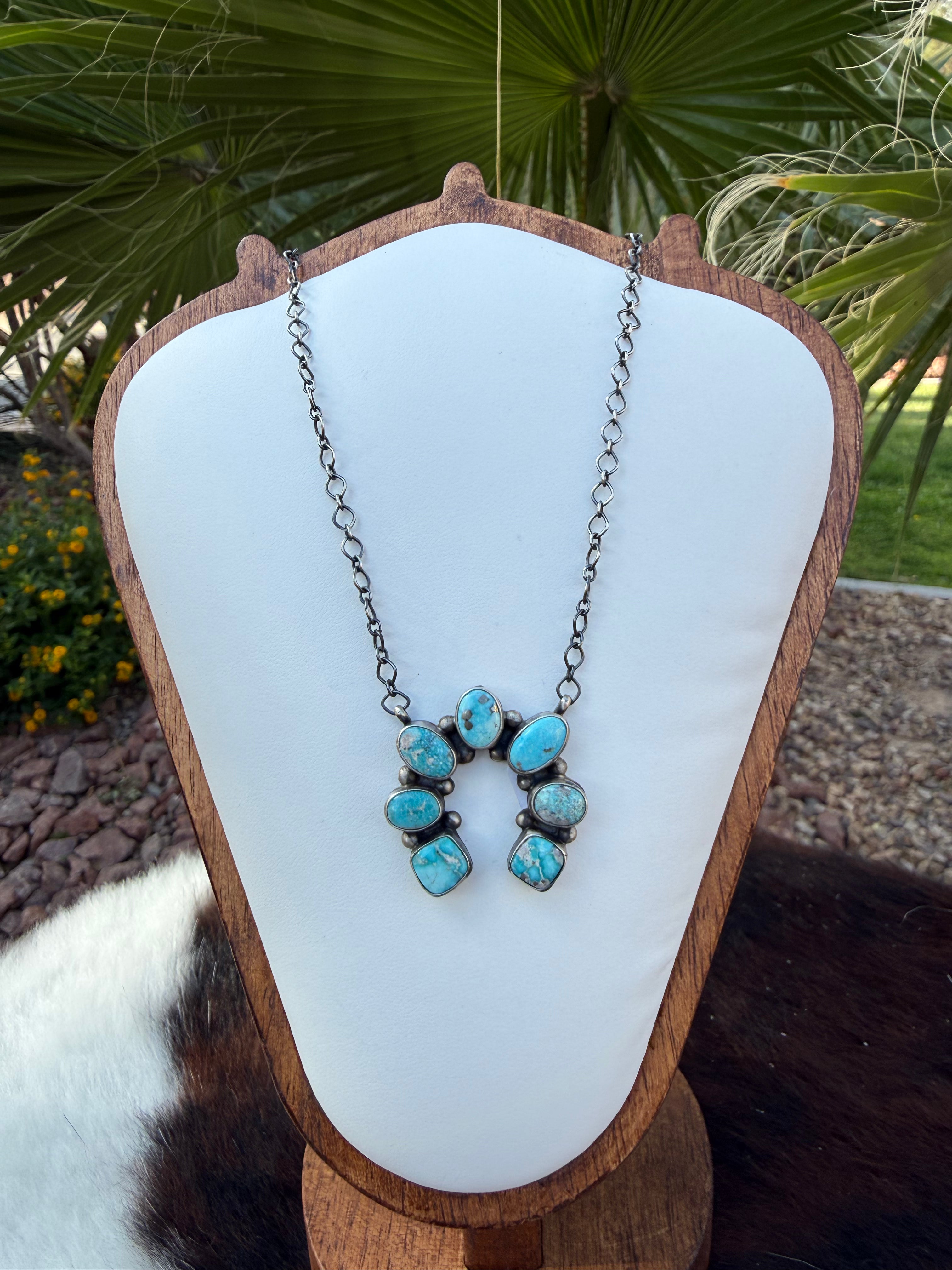 White water Naja necklace